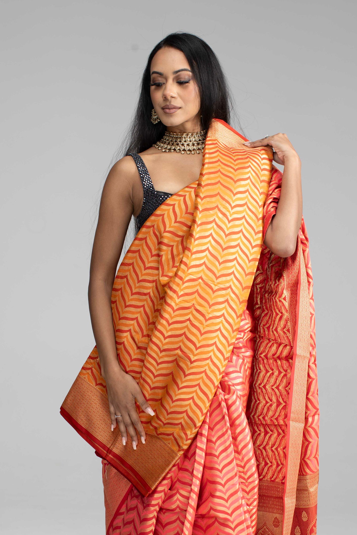 Golden Geometric Wave Patterned Saree
