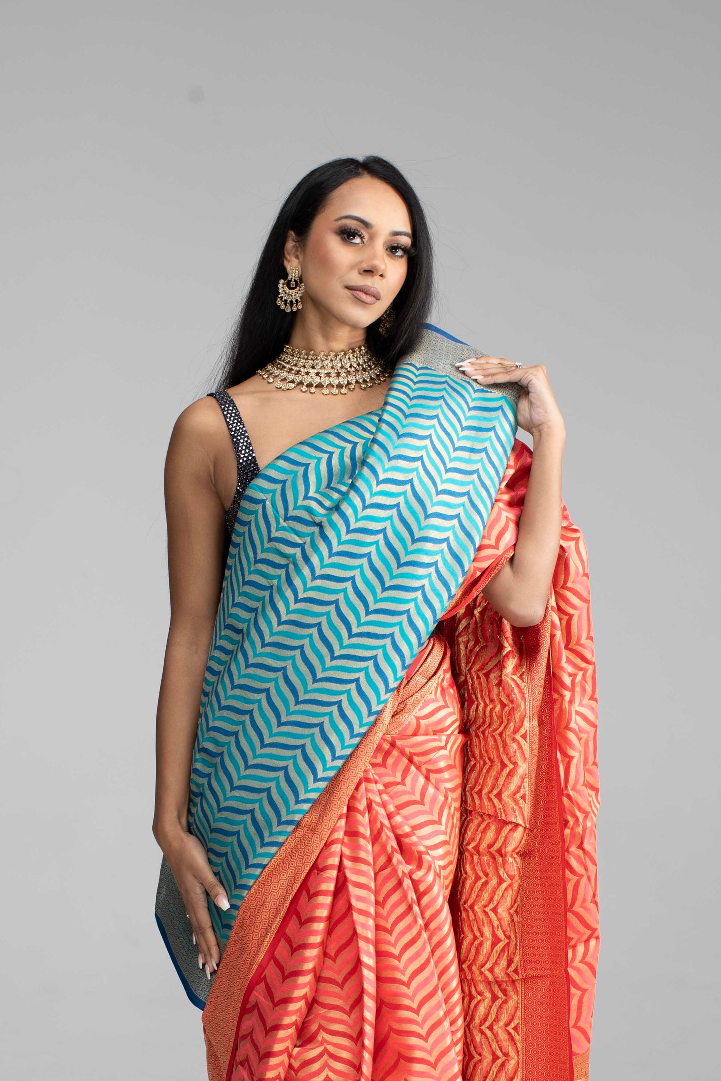 Golden Geometric Wave Patterned Saree