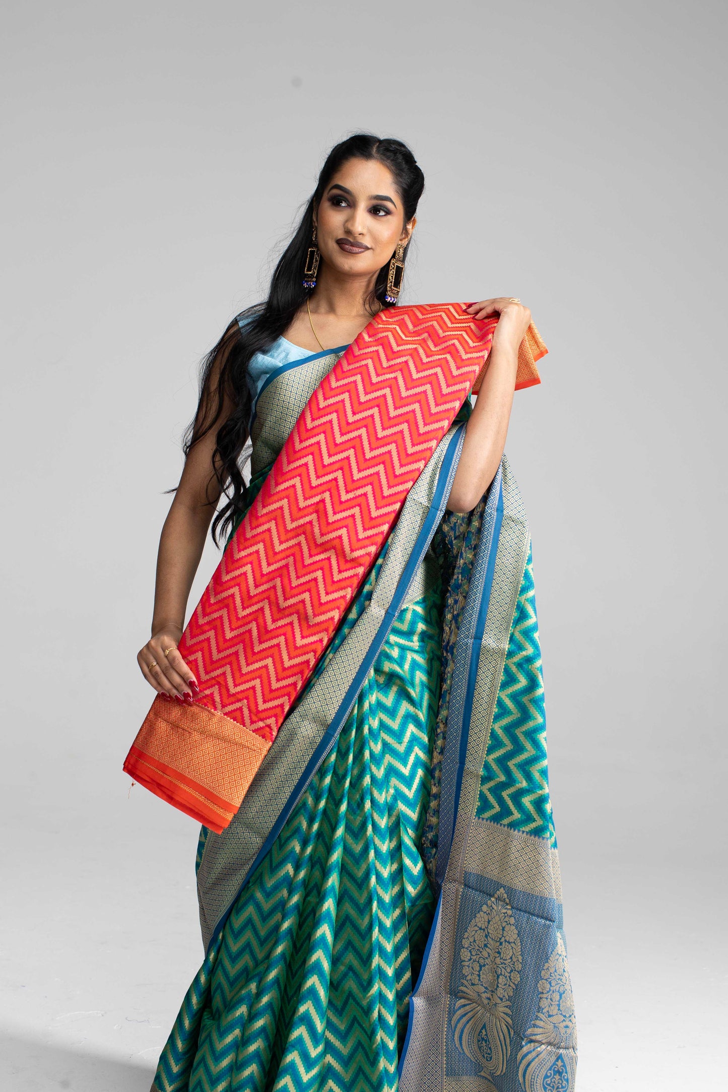 Teal Green and Blue Zigzag Patterned Saree