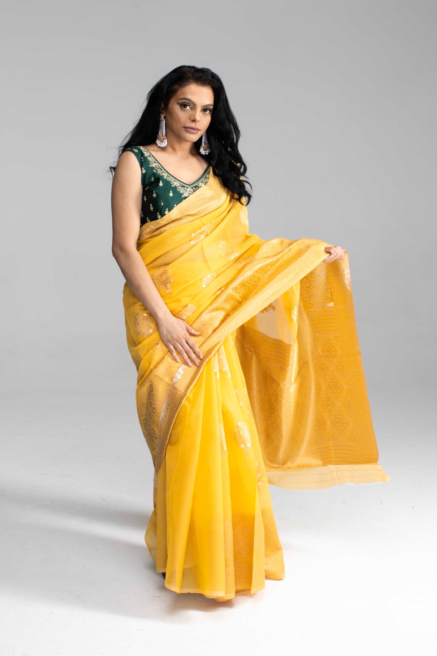 Elegant Yellow Cotton Saree with Golden Work