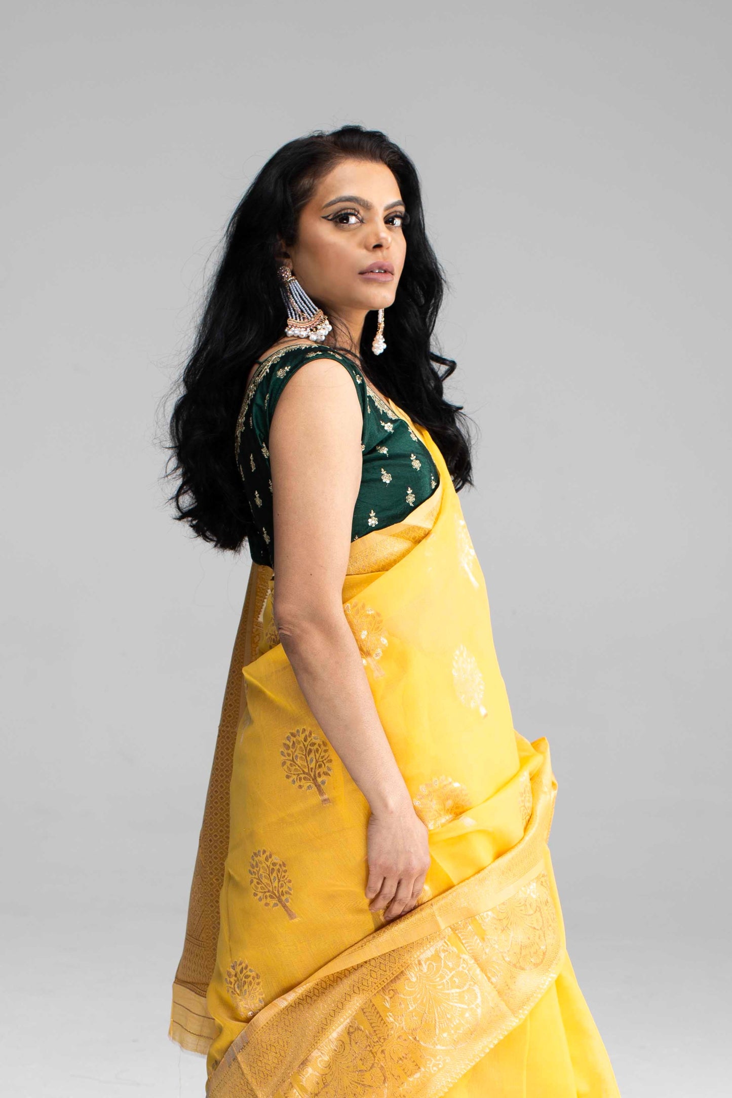 Elegant Yellow Cotton Saree with Golden Work