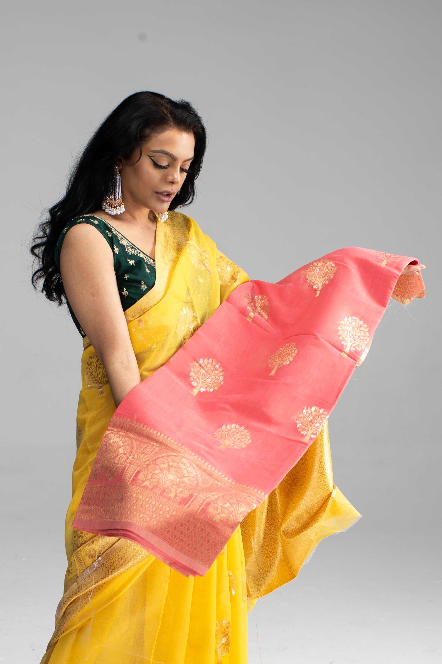 Elegant Yellow Cotton Saree with Golden Work
