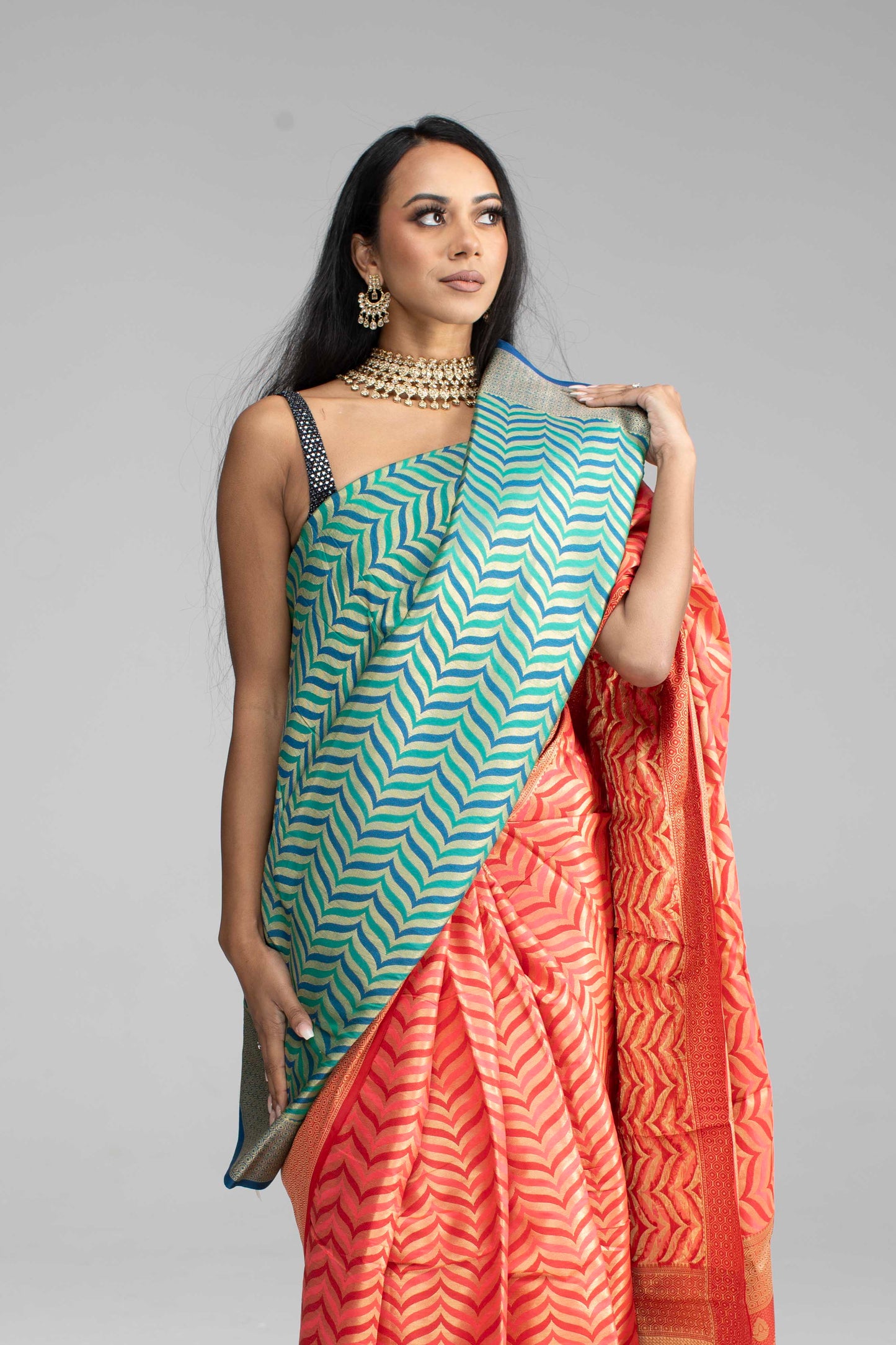 Golden Geometric Wave Patterned Saree